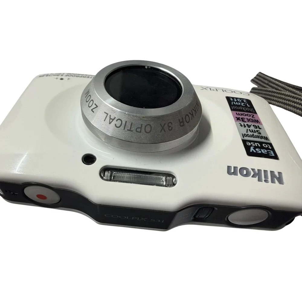 Nikon Coolpix S31 Digital Camera White Waterproof Shockproof 10.1MP 3x Zoom 8GB